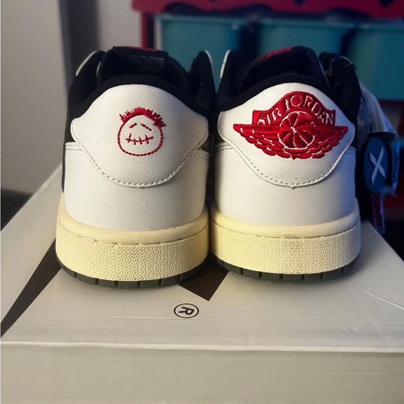 travis scott jordan 1 low authentic
